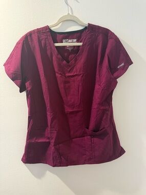 Grey's Anatomy Women's V-Neck Scrub Top - Wine